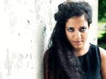 Den iransksvenske digter Athena Farrokhzad har skrevet en nekrolog over Yahya Hassan. Litteraturredaktør Jes Stein mener, at Yahya Hassan modsat Farrokhzad havde modet til at konfrontere de forhold, han oplevede som væsentligst i sit liv.    Foto: Khashayar Naderehvandi