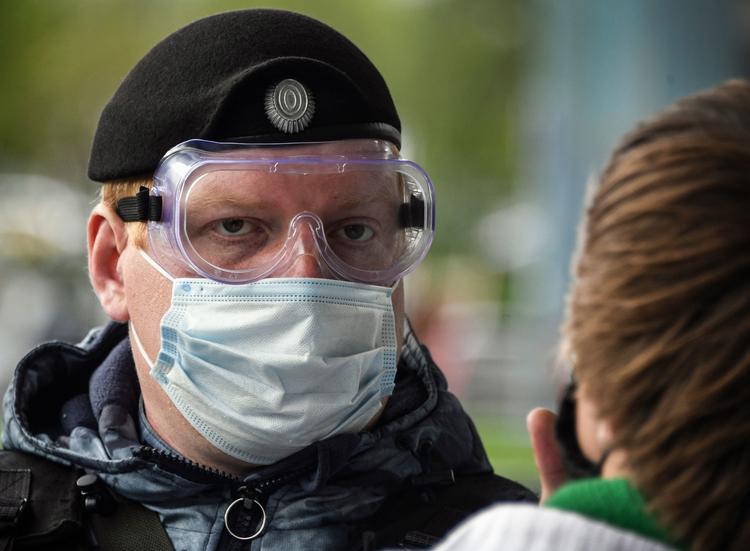 Rusland har det seneste døgn konstateret yderligere 9974 tilfælde af coronavirus. I alt er 252.245 smittet. Foto: Alexander Nemenov/Ritzau Scanpix