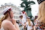 Rekordfå studenter gik direkte videre på en uddannelse efter gymnasiet sidste år. Det viser nye tal fra Danmarks Statistik. Men det kan se anderledes ud i år. For ligesom studentertiden bliver sabbatårene måske ikke helt som planlagt. Arkivfoto: Thomas Borberg