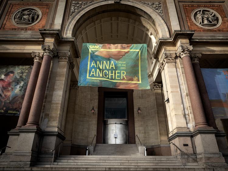 Museer som SMK i København skal have lov til at åbne tidligere, hvis det står til flere ordførere og kulturministeren.  Foto: Mads Nissen/POLFOTO