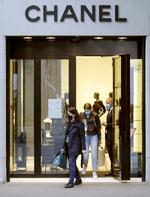 ULIGHED. Herhjemme klager de rige kommuner over den kommunale udligning, der sender store beløb fra rige områder til fattigere. Men på andre fronter har de mest velstillede høstet store økonomiske fordele fra corona-krisens hjælpeaktioner. Foto: Arnd Wiegmann/Ritzau Scanpix