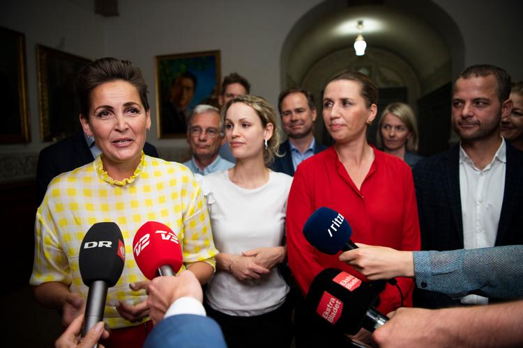 Sådan så det ud, da SF, Enhedslisten, Socialdemokratiet og Radikale Venstre i juni 2019 præsenterede det forståelsespapir, der gav Mette Frederiksen (S) regeringsmagten. Foto: Anthon Unger
