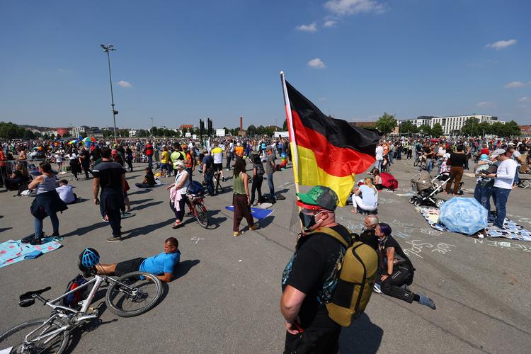 Stuttgart har været epicenter for en voksende tysk bevægelse af utilfredse borgere, der mener, at regeringen og delstaternes nedlukning pga. coronavirus har gjort Tyskland til et diktatur.  Foto: Kai Pfaffenbach/Ritzau Scanpix