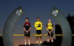 I fraværet af Chris Froome var det hans to holdkammerater Egan Bernal og Geraint Thomas, der sammen med Steven Kruijswijk (th) besatte podiepladserne i sidste års Tour de France. Foto: Gonzalo Fuentes/Ritzau Scanpix