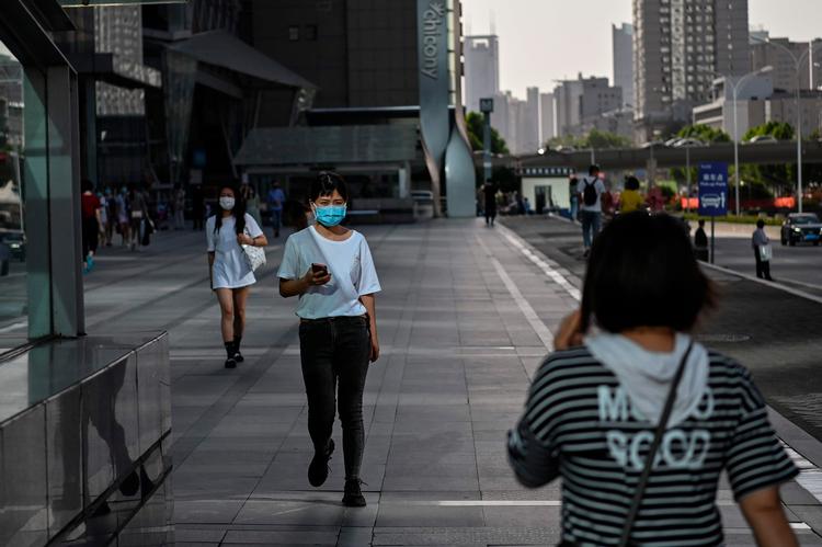     Den kinesiske præsident Xi Jinping understregede i sin tale til WHO, at Kina har lagt alt på bordet omkring smitten i Kina, og at landet vil deltage i en international evaluering af hele forløbet. Men betingelser for dette arbejde er stadig ukendte, og det går først i år, når krisen er under kontrol. Foto: Hector Retamal/Ritzau Scanpix