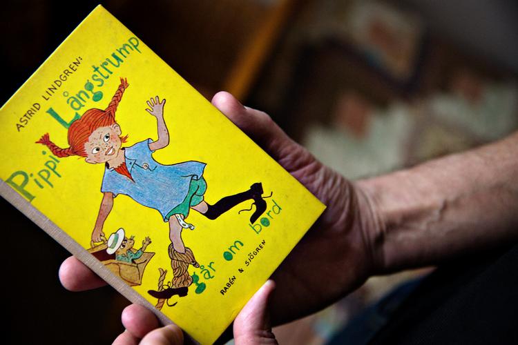 Astrid Lindgren fik sit manuskript til Pippi afvist af forlaget Bonnier to gange. En af forlagshistoriens største brølere, er det blevet kaldt. Hun fik siden sine tekster om den rødhårede pige antaget af Ráben og Sjögrenn og kunne 21. maj 1945 præsentere bogen for sin datter. Foto: Martin Lehmann/POLFOTO