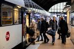 COVID-19 begyndte i marts for alvor at sætte sit præg på Danmark. Dette betød for marts et fald på 7,8 mio. rejser, svarende til 50 procent for måneden. Faldet af rejser er jævnt fordelt på alle markeder, dog størst for S-tog med 53 procent af rejserne. Foto: Finn Frandsen/POLFOTO