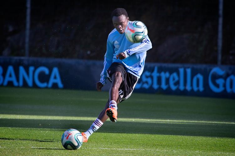 Pione Sisto på træningsbanen i marts, før coronapandemien lukkede ned for det meste i fodboldens verden.  Foto: Finn Frandsen/POLFOTO