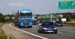 Nu er der igen udsigt til at kunne sidde i kø på motorvejene i myldretiden, viser tal fra Vejdirektoratet. Foto: Gregers Tycho/POLFOTO