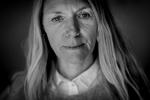 Man mødes af et væld af minder, der på en og samme tid er både ekstremt konkrete og totalt diffuse.Interview med Alberte Winding, der udgiver nyt album senere på måneden. Foto: Mads Nissen