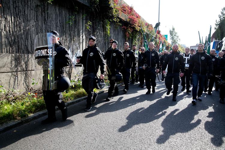 Den svenske gren af Den Nordiske Modstandsbevægelse under en demonstration i Gøteborgi 2017. Her samlede organisationen over 500 mennesker, heriblandt danske Foto: Thomas Borberg/POLFOTO