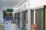  Den intensive afdeling på Danderyd Hospital nær Stockholm. Sverige nærmer sig 4000 coronarelaterede dødsfald.  Foto: Jonathan Nackstrand/Ritzau Scanpix