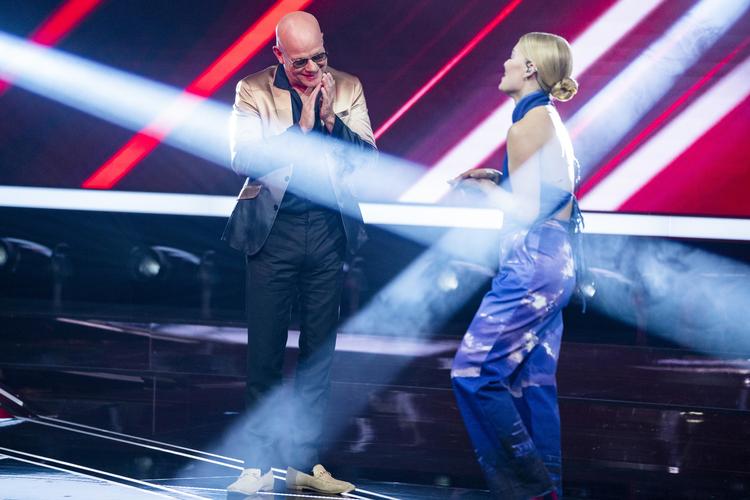 20-årige Alma Agger vandt årets X-Factor. Her ses hun med Thomas Blachman. Foto: Martin Sylvest/Ritzau Scanpix