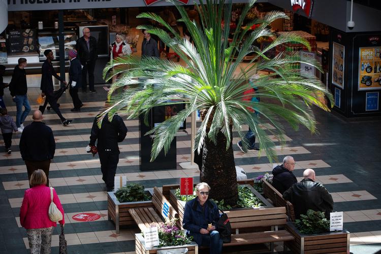 Mange butikker, restauranter og storcentre, her Rødovre Centrum, er genåbnet. Nu skal der udarbejdes en plan for udfasning af regeringens hjælpepakker. Foto: Martin Lehmann Foto: Martin Lehmann/POLFOTO