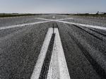 Der kan meget vel være langt imellem flyene på landingsbanen i Kastrup lufthavn i flere år ud i fremtiden. Foto: Mads Nissen/POLFOTO