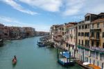 Grand Canal i Venedig ligger stille hen som følge af coronavirus. Italien er et af de lande i Europa, som har været hårdt ramt af sygdommen samt nedlukningen. Forslag om EU-hjælpepakke skal kickstarte EU-landenes økonomi. Foto: Manuel Silvestri/Ritzau Scanpix