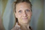 For knap seks år siden blev Maja Graugaard Olsen på en efterårsdag overmandet af træthed, synsforstyrrelser og en halvsidig ansigtslammelse, som viste sig at være sclerose.  Siden har den 35-årige osteopat og fysioterapeut kun haft et enkelt tilbagefald af sygdommen. De seneste knap syv måneder har hun taget kosttilskud med propionsyre, som ifølge nye forskningsresultater muligvis kan bremse sygdommen. Foto: Miriam Dalsgaard/POLFOTO