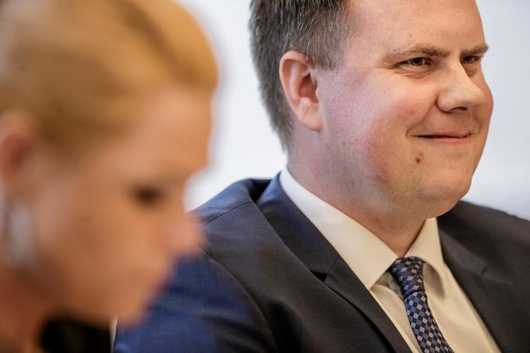 »Martin, den strammerflæskesteg er tydeligvis overtilberedt, sværen ser ujævn tilberedt og hård ud, og foodstylingen er ærlig talt helt til hest«, skriver Listen til DF'erens flæskestegsfoto på Facebook. Foto: Mads Nissen/POLFOTO