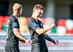I sin Superligakamp nr. 89 fik 21-årige Magnus Kofod Andersen (th.) scoret sit første mål. Det var til gengæld et brag af et knækkende langskud, der bragte FC Nordsjælland foran 1-0 mod Silkeborg.  Foto: Henning Bagger/Ritzau Scanpix
