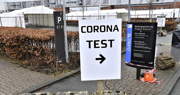Der er fortsat en tendens til færre indlagte med coronavirus på danske hospitaler. Yderligere fire er døde. Foto: Ernst van Norde