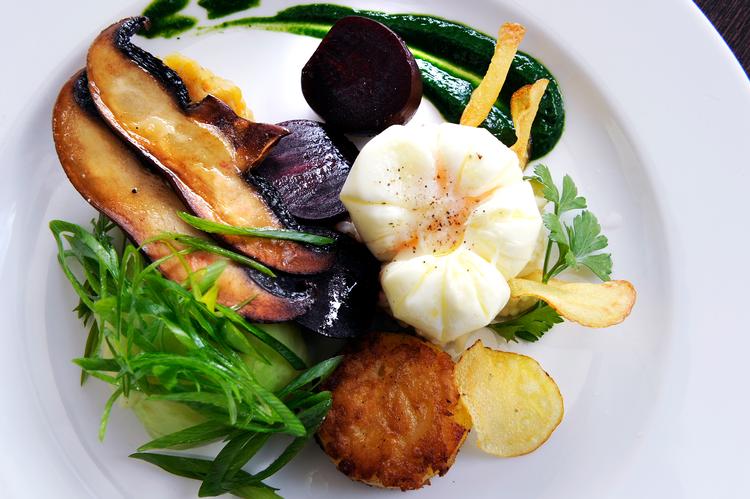 Masser af grønt samt fisk, fuldkorn og nødder på tallerkenen er godt for tarmsundheden.   Arkivfoto Mik Eskestad