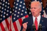 Tidligere vicepræsident og demokraternes formodede kandidat til præsidentvalget i november, Joe Biden, indtog tirsdag for første gang i lang tid talerstolen med en tale om sammenhængskraft og systemisk racisme i USA. Foto: Jim Watson/Ritzau Scanpix