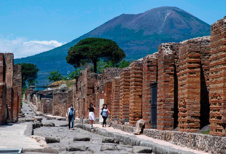  Snart kan tyskerne med deres regerings velsignelse igen besøge Pompeji for foden af vulkanen Vesuv. Sidste år var Italien nummer 3 på listen over tyskernes foretrukne rejsemål. Foto: Tiziana Fabi/Ritzau Scanpix