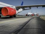 De mange SAS og Norwegian fly, som holder stille i lufthavne verden over, giver lang ventetid på refusion af flybilletter. Foto: Mads Nissen/POLFOTO