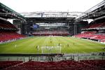 En træningskamp mellem FCK og OB i Parken for tomme tribuner. Nu håber københavner-klubben  Foto: Jens Dresling/POLFOTO