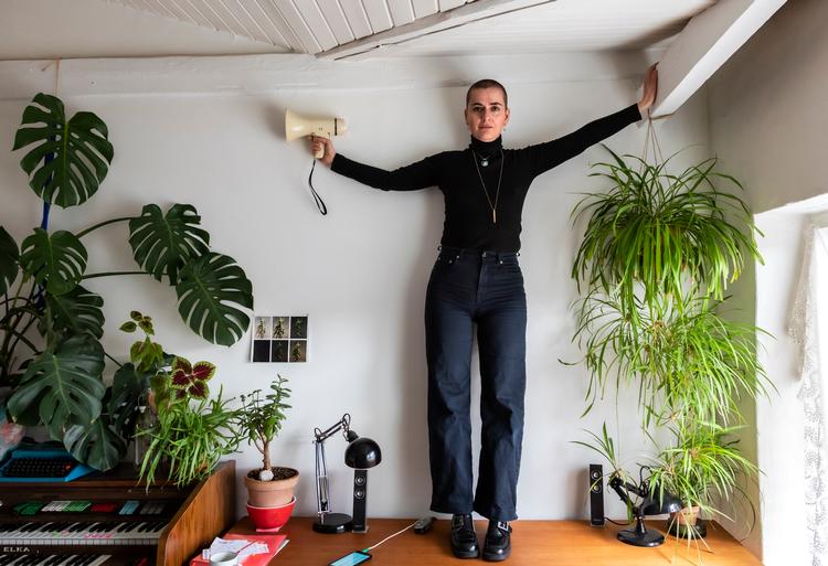 Hvem har egentlig behov for terapi? Kunstneren eller Statens Kunstfond, hvis afslag til Rose Marie Frang bliver udgangspunkt for et kunstværk i sig selv som podcast-projekt. .  Foto: Malle Madsen