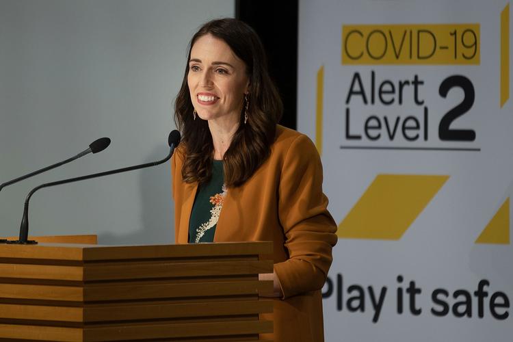 »Selv om arbejdet endnu ikke er gjort færdig, kan det ikke benægtes, at dette er en milepæl. Tak, New Zealand«, siger New Zealands  premierminister, Jacinda Ardern. Foto: Marty Melville/Ritzau Scanpix