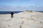 Christina Nordentoft har udskiftet klippekirker i det nordlige Etiopien og stammefolk i Sydetiopien med sandmilen ved Lodbjerg Klitplantage i Nationalpark Thy. Foto: Morten Langkilde/POLNATURE