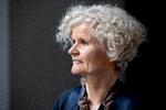 De danske dommere oplever til daglig at bliver forstyrret i deres egentlige arbejde: at være opmærksom på tiltalte, og afveje hvem, der skal have hvilken straf. Man kan ikke være mere på kontor og samtidig være mere i retssalen, fortæller Pernille Kjærulff, der er byretsdommer i Københavns byret.
 Foto: Finn Frandsen/POLFOTO