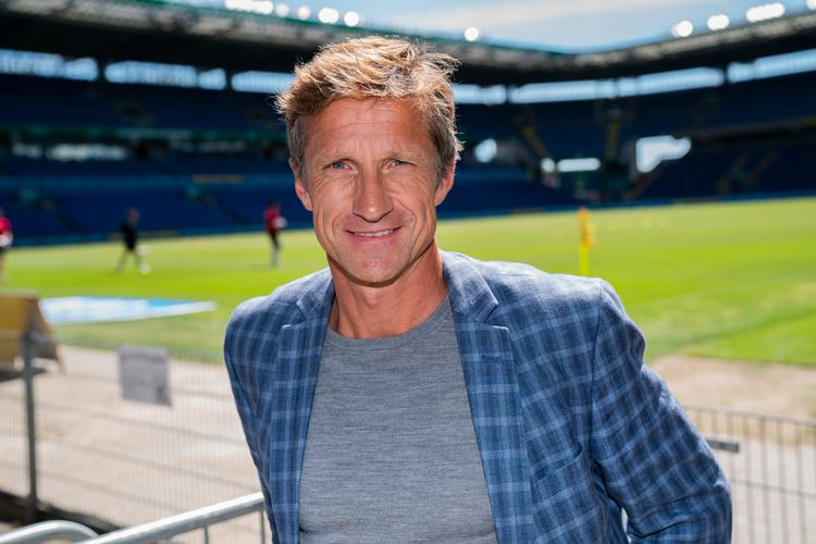 Ikke siden han i 2014 var i OB har Brøndbys tidligere sportsdirektør Troels Bech siddet på sidelinjen som træner i Superligaen. Foto: Martin Sylvest/Ritzau Scanpix