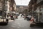 På grund af corona har aktiviteten i økonomien taget sig et dyk. Her er det Strøget i Aarhus, der er næsten mennesketomt. Foto: Jens Hartmann Schmidt/POLFOTO