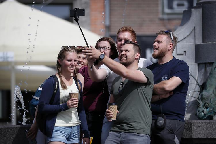 Turister i København - før coronaen lagde turistindustrien ned.   Foto: Jens Dresling/POLFOTO