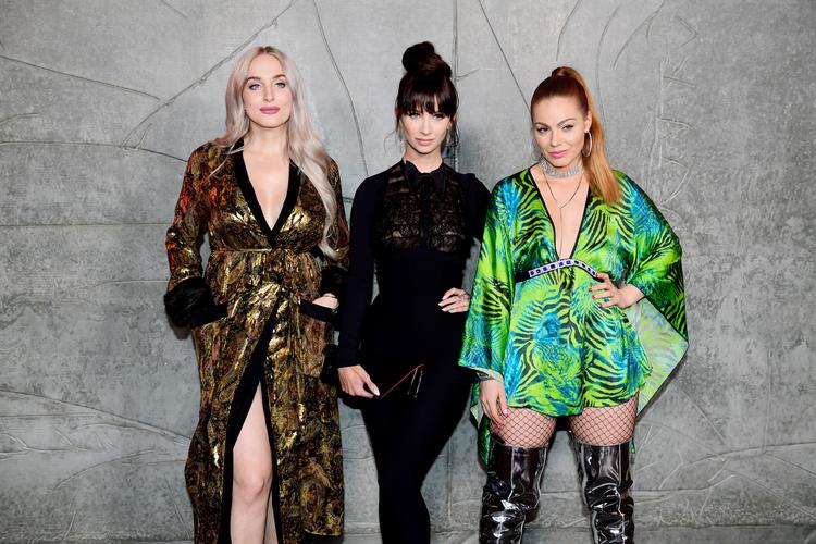 De tre kvinder bag 'Ludermanifestet' er f.v. Ekaterina Krarup Andersen, Nikita Klæstrup og Louise Kjølsen.  Foto: Tariq Mikkel Khan/POLFOTO