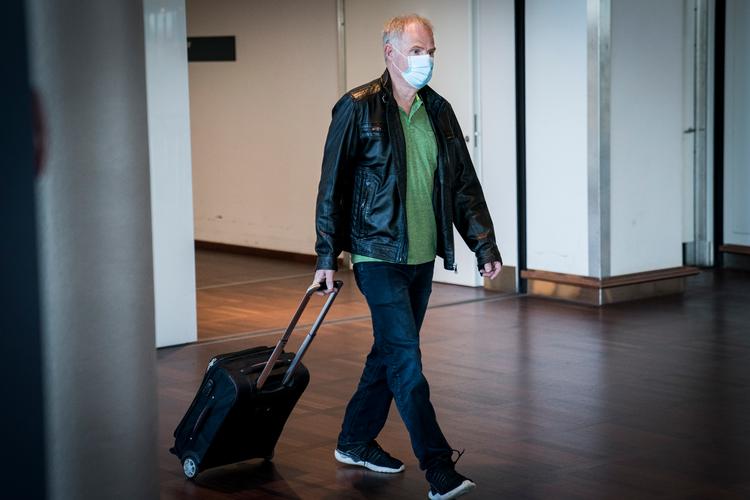  Den danske forretningsmand Poul Sækmose på vej til Norge. Smittetrykket er faldet så meget, at det norske datatilsyn har sat en stoppe for den norske corona-apps overvågning af befolkningen.  Foto: Niels Christian Vilmann/Ritzau Scanpix