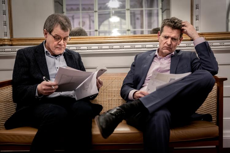 Sundhedsstyrelsens direktør, Søren Brostrøm (th.), og direktør for Statens Seruminstitut, Kåre Mølbak (tv.). Her inden et af de mange covid19-pressemøder. Foto: Mads Nissen/POLFOTO