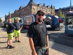 Tillidsmand Daniel Flarup er mødt op i håb om at sikre et bedre arbejdsmiljø for skraldemænd i Københavns Kommune. Foto: Laurits Hjortkjær Henningsen