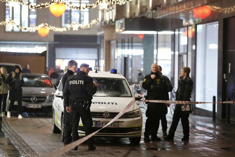 Politiet fotograferet efter røveriet i december 2018. Foto: Jens Dresling/POLFOTO