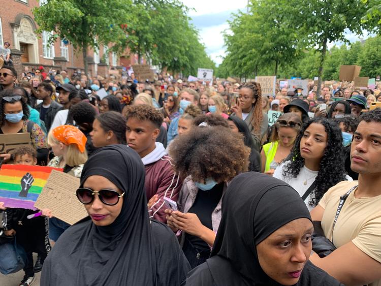 En person, der deltog i Black Lives Matter demonstrationen 7. juni i København, er smittet med coronavirus. Test skal vise, om andre deltagere også er smittede. Foto: Miriam Dalsgaard