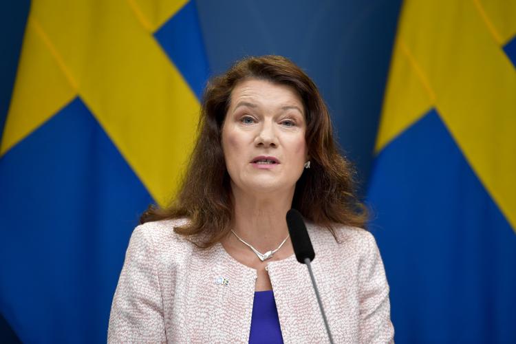 Sveriges regering lemper restriktionerne for rejser til ti lande fra den 30. juni. Det siger den svenske udenrigsminister, Ann Linde, på et pressemøde onsdag. Foto: 10040 Anders Wiklund/tt/Ritzau Scanpix
