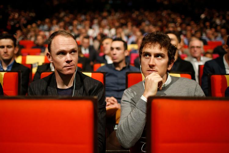 Chris Froome (tv.), her ved siden af sin holdkammerat Geraint Thomas, kan være presset på Team Ineos af både waliseren og sidste års Tour de France-vinder, colombianske Egan Bernal.   Foto: Thibault Camus/Ritzau Scanpix