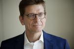 Medlemsdirektør Lars Frelle-Petersen fra Dansk Industri (DI) formidlede samarbejdet mellem danske virksomheder og myndighederne i den nationale krisestab, da Danmark var helt lukket ned under Corona-krisen. Han mener, at genåbningen går for langsomt. Foto: Thomas Borberg/POLFOTO