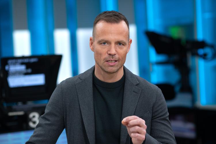 Jacob Rosenkrands havde gæster i studiet til en snak om henholdsvis håndtryk og afslutningsdebat. Mere interessant end forventet, viste det sig. 