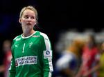  Sandra Toft er som regel ankerkvinde på det danske landshold, men spørgsmålet er, om hendes redninger i december bliver applauderet af tilskuere i hallen.   Foto: Lars Poulsen/POLFOTO