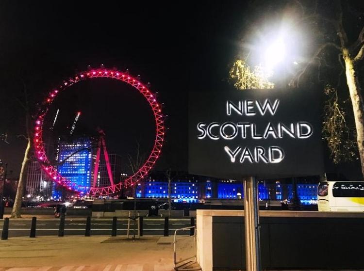 I alt fire mennesker blev arresteret efter urolighederne.  Foto: Metropolitan Police/PR