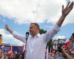 Polens præsident Andrzej Duda fra det højrekonservative regeringsparti fører forud for dagens første runde af præsidentvalget, men i anden runde er der udsigt til dødt løb.   Foto: Janek Skarzynski/Ritzau Scanpix