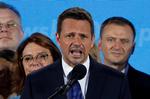 Warszawas borgmester, Rafal Trzaskowski skal i anden valgrunde møde præsident, Andrzej Duda, der ifølge foreløbige målinger har fået t 45,7 procent af  stemmerne, mens Trzaskowski har fået 28,5 procent.    Foto: Aleksandra Szmigiel/Ritzau Scanpix